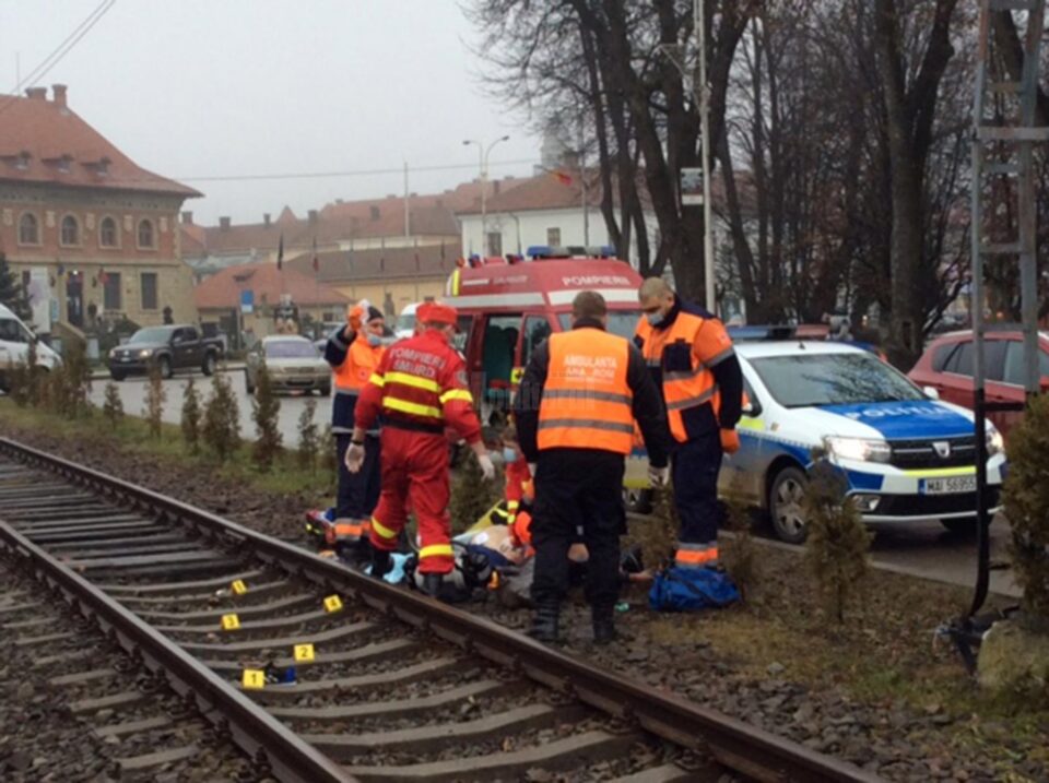 Ionel Doboș, cunoscut ca Enți, a fost lovit de locomotiva trenului 5623 Suceava-Putna Ionel Doboș, cunoscut ca Enți, a fost lovit de locomotiva trenului 5623 Suceava-Putna