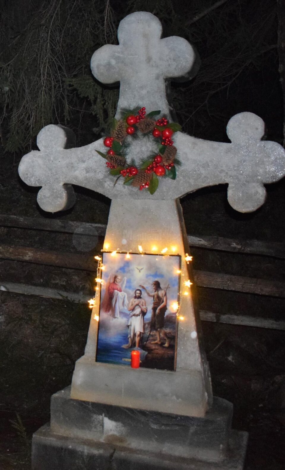 Cruci de gheata