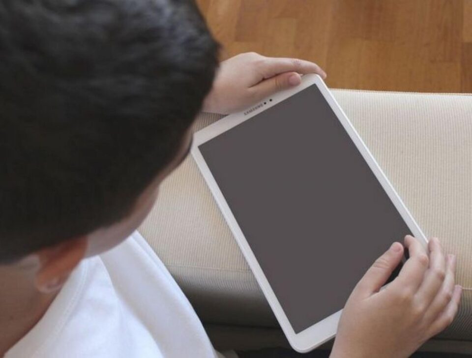 Elevii și preșcolarii vor continua să facă învățământ online până pe 8 februarie