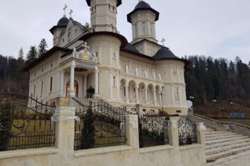 Mănăstirea Slătioara