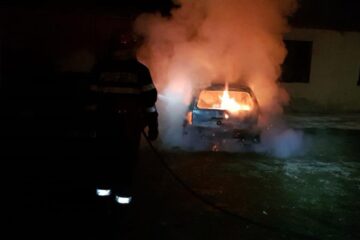 Cel care a condus ultimul autoturismul incendiat de la Bălăceana, reținut după gratii