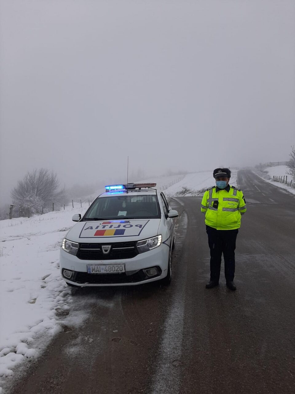 masini politie iarna1