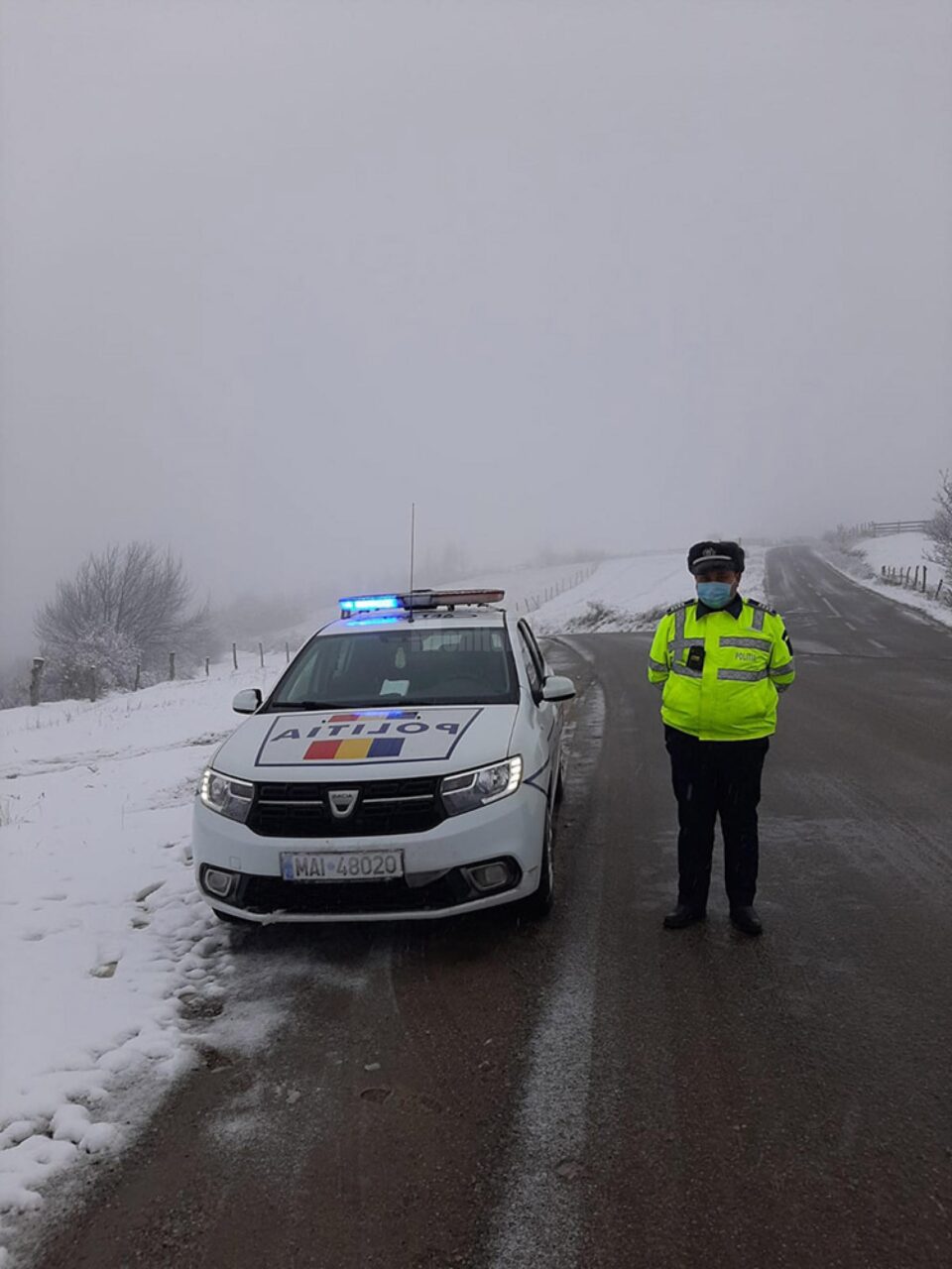 Traficul rutier din județ, monitorizat cu 100 de mașini de poliție