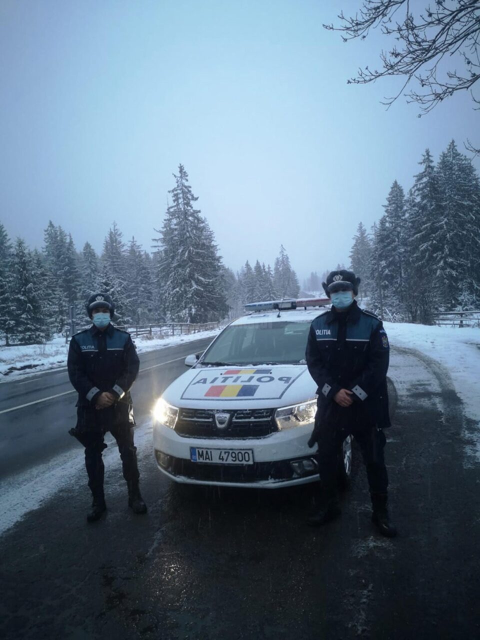 Traficul rutier din județ, monitorizat cu 100 de mașini de poliție