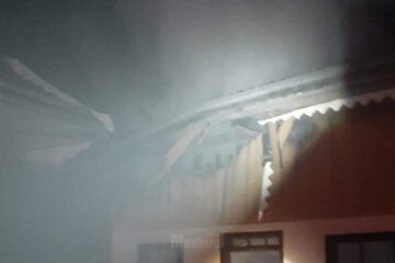 Incendiu puternic, în toiul nopții, provocat intenționat