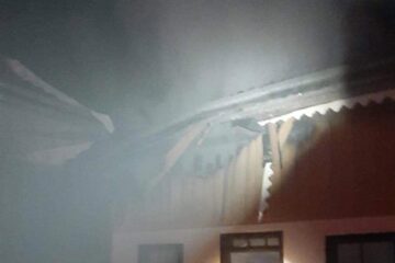 A provocat un incendiu, în toiul nopții, în gospodăria soției