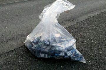 Țigări de contrabandă de aproape 8.000 de lei, descoperite într-o mașină la Fălticeni