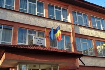 „Dor de Eminescu”, proiect online la Școala Gimnazială Nr. 4 Suceava