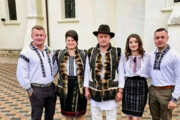 Membrii familiilor amenințate la Mănăstirea Humorului