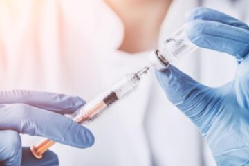 Luni s-au vaccinat aproape 1.000 de persoane în județul Suceava