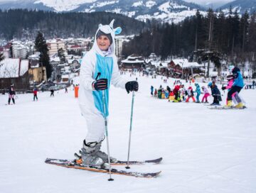 Ziua Mondială a Zăpezii, sărbătorită pe schiuri la Vatra Dornei. Foto: Ștefan Macedon Gheorghiță