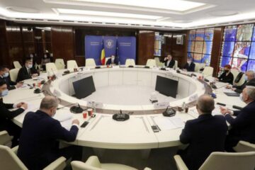 Primarul Ion Lungu, în discuții cu reprezentanții Guvernului, la Palatul Victoria