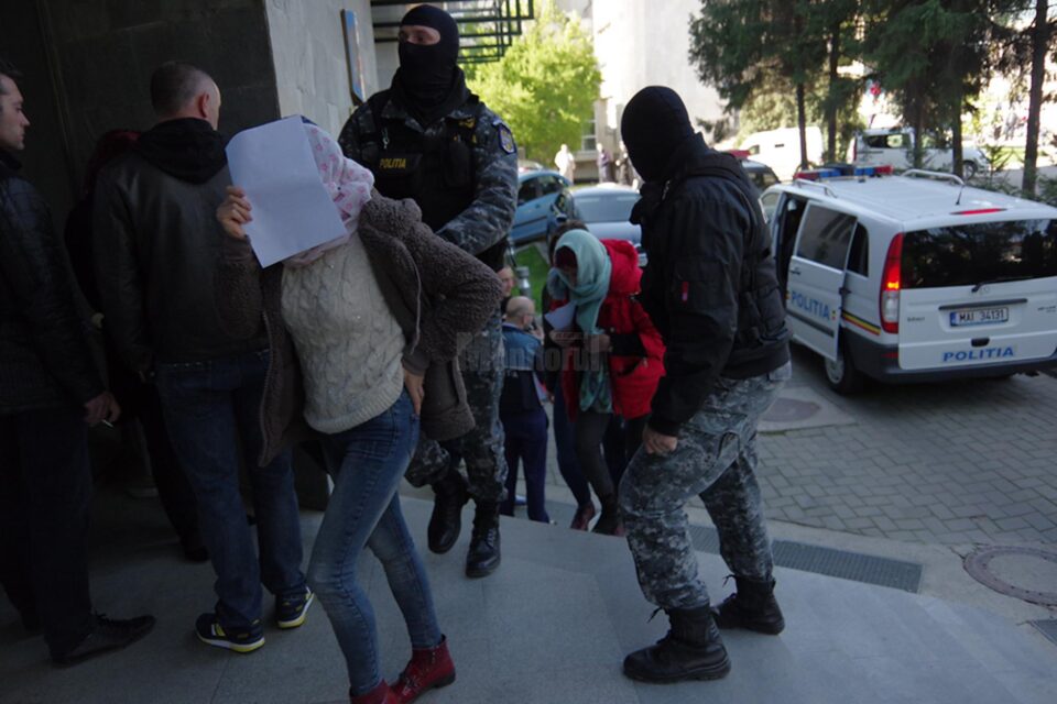 Suspecți aduși la audieri după perchezițiile din 13 aprilie 2016