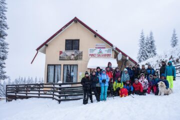 Trusă pentru urgențe medicale, tip rucsac, complet echipată, donată Serviciului Public Județean Salvamont Suceava de către membrii Rotary Club Suceava Cetate 1