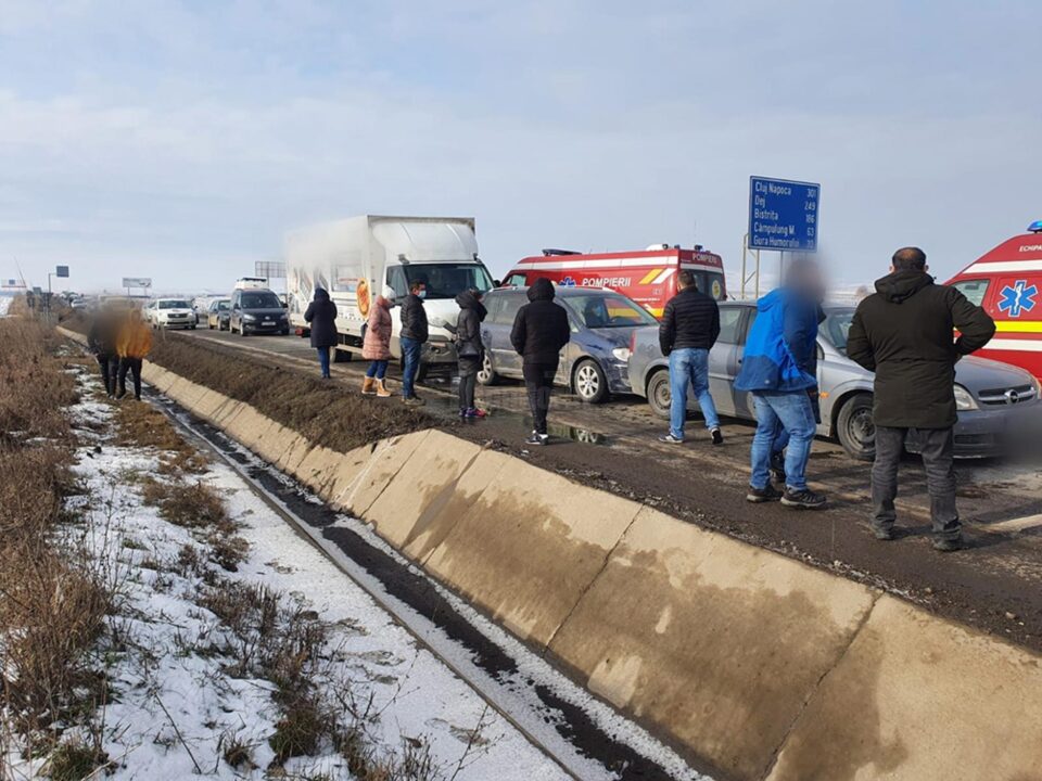 Trei masini implicate in tamponarea de pe DN 17
