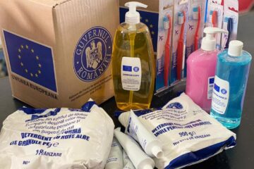 Persoanele în dificultate din municipiul Fălticeni primesc pachete cu produse de igienă