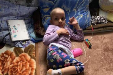 Crenguța Ioana Dobrea, în vârstă de aproape 6 ani, suferă de cancer (ianuarie 2021)