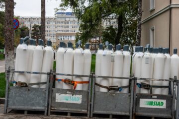 Butelii cu oxigen la Spitalul Vechi din Suceava