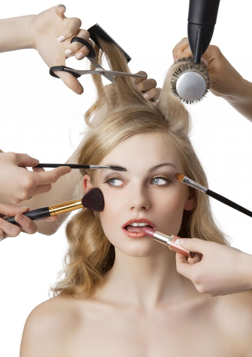 Saloanele de coafură și înfrumusețare sunt obligate să solicite certificarea conformității cu normele de igienă și sănătate publică, la DSP