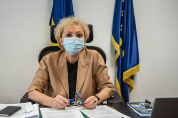 Viceprimarul Teodora Munteanu