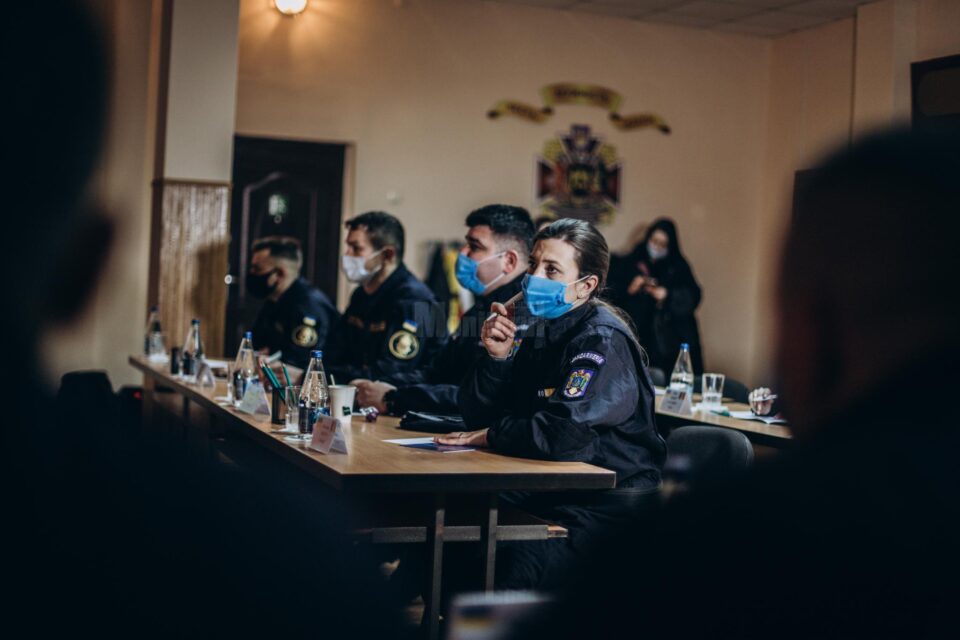Ofițeri de la Jandarmeria Suceava, în schimb de experiență în Ucraina
