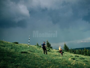 Spre Rezervația “12 Apostoli”. Noi, tot 12, adulți și copii