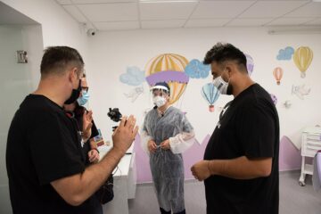 Mi-am pus dentistul pe scaun, în locul meu, și l-am chinuit cu 100 de întrebări