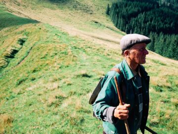 Încă 22 de kilometri de mers pe jos, de la Vatra Moldoviței la Sadova