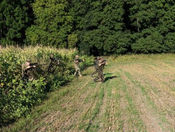 Am jucat airsoft în pădure la Ipotești