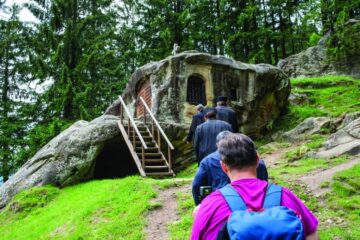 Ne așteptau 136 de kilometri de mers pe jos