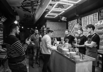 Trei băieți și un espresso