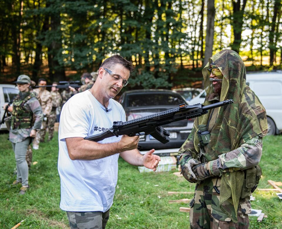 Am jucat airsoft în pădure la Ipotești