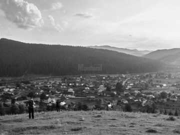 De la Mănăstirea Sucevița, prin pădure, 21 de kilometri, la Mănăstirea Moldovița
