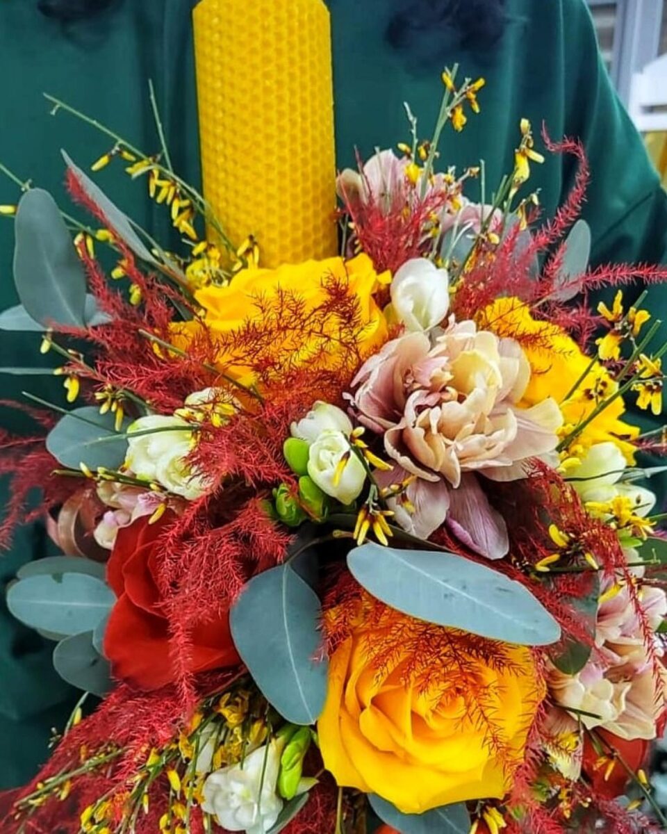 Aranjamente unice, „flori pentru suflet”, ofertă bogată pentru 8 Martie, toate la Queen Concept Flowers