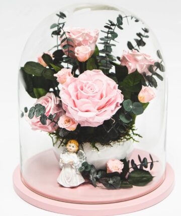 Aranjamente unice, „flori pentru suflet”, ofertă bogată pentru 8 Martie, toate la Queen Concept Flowers