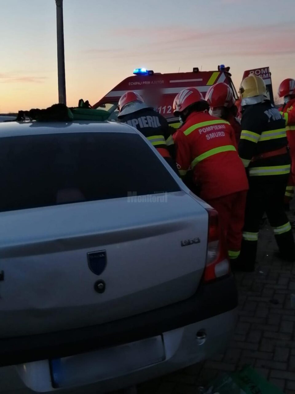 Accident cu doi răniți, la Marginea