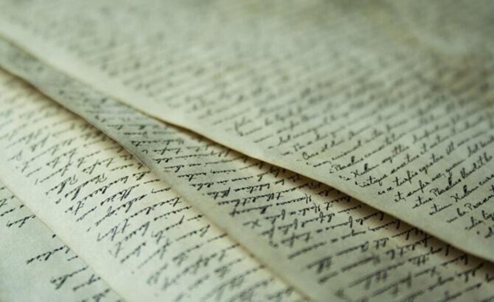 O nouă escrocherie. În schimbul unei sume, primești un document care atestă apartenența la o familie nobiliară / Foto: Pixabay, dcnews