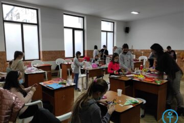 Atelier de mărțișoare pentru copii din Fălticeni