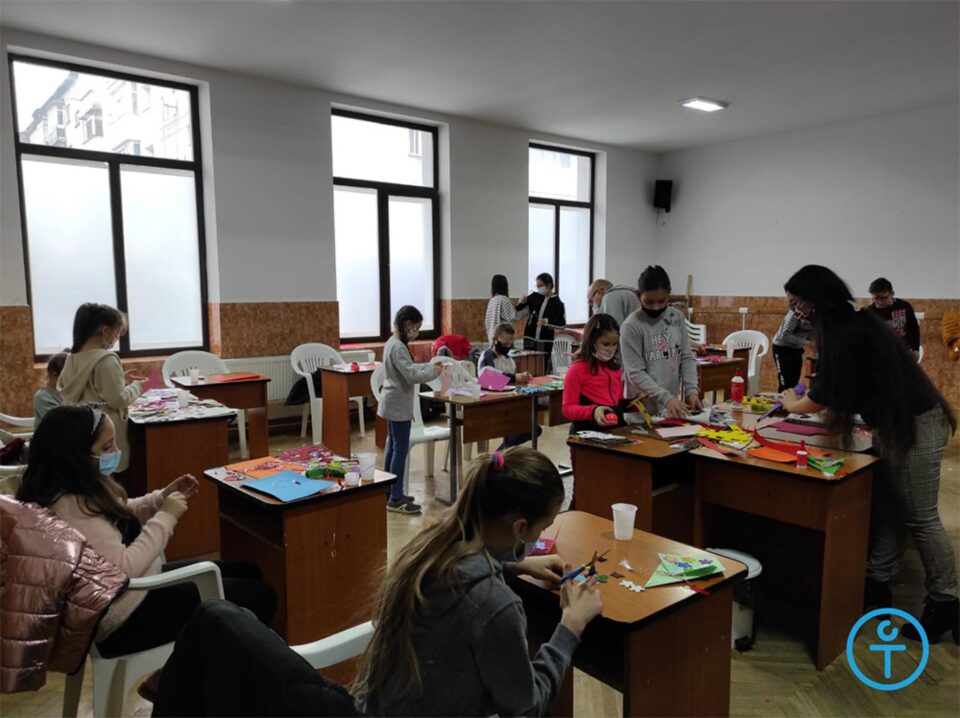 Atelier de mărțișoare pentru copii din Fălticeni