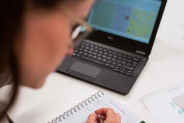 Elevii din trei clase din Suceava și una din Vicovu de Sus au trecut în sistem online Foto edupedu.ro