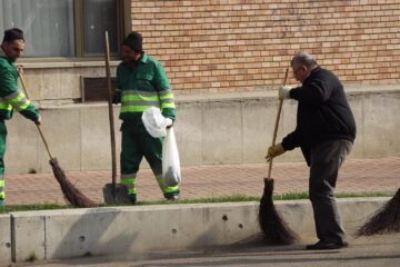 Primarul Sucevei va ieși să măture pe străzi, la fel ca în ultimii 16 ani