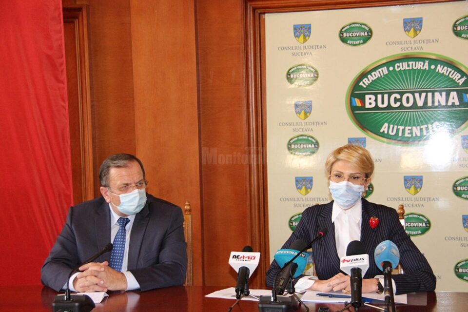 Președintele Consiliului Județean Suceava, Gheorghe Flutur, și ministrului Muncii și Protecției Sociale, Raluca Turcan Președintele Consiliului Județean Suceava, Gheorghe Flutur, și ministrului Muncii și Protecției Sociale, Raluca Turcan