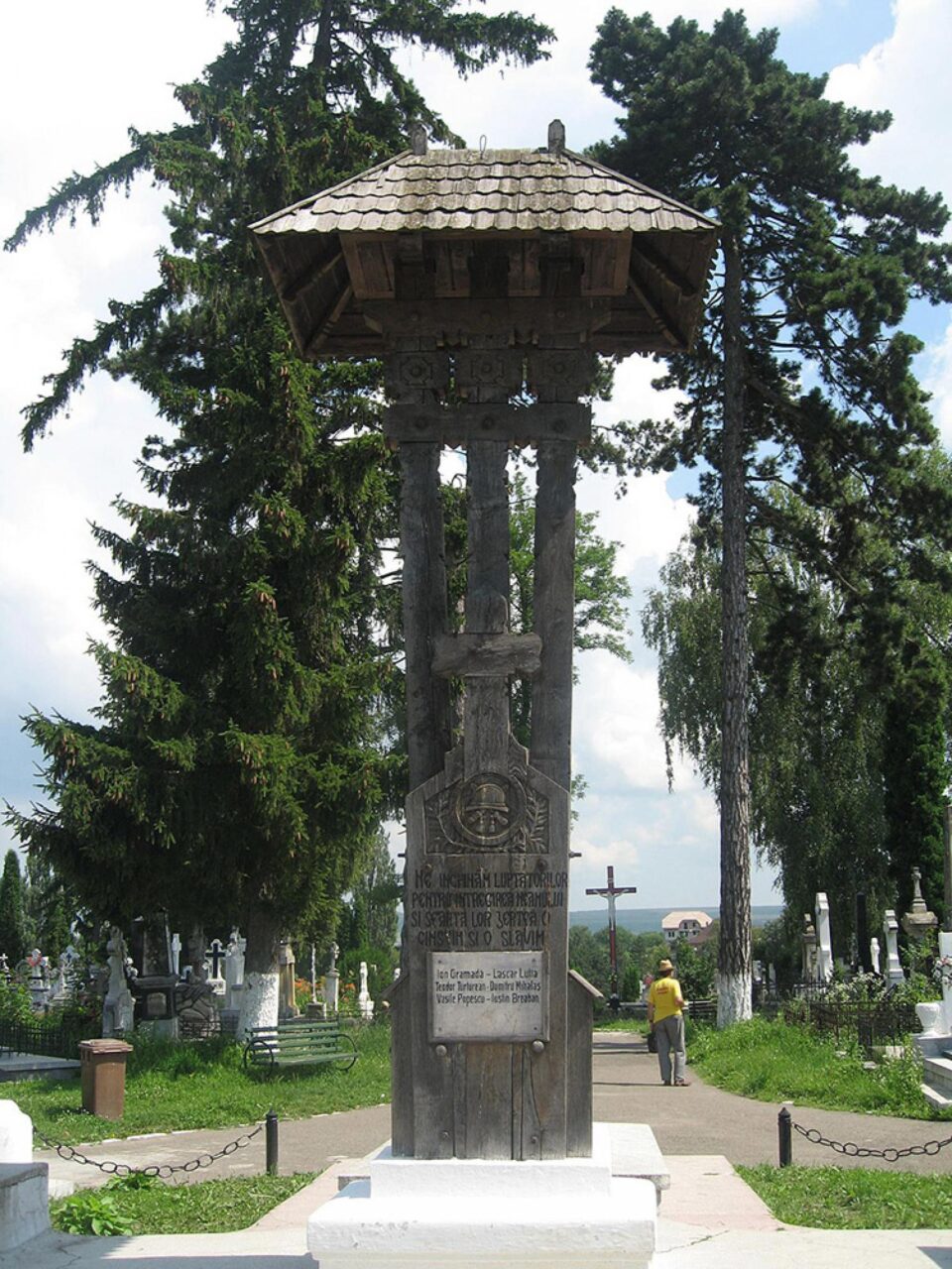 Cimitirul - mărturie că iubirea trăiește veșnic