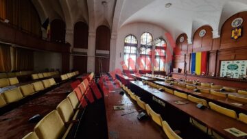 Imagini apocaliptice din interiorul Prefecturii Suceava după incendiul de sâmbătă