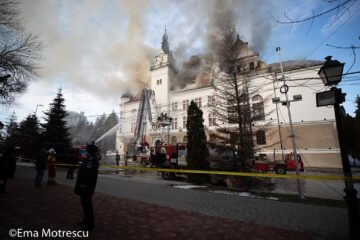 Incendiul a fost stins după 7 ore de muncă. Foto Ema Motrescu