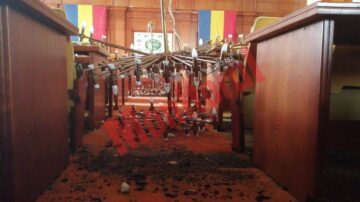 Imagini apocaliptice din interiorul Prefecturii Suceava după incendiul de sâmbătă