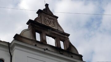Imagini cu dezastrul din Palatul Administrativ Suceava. Întrebare cheie în anchetă: De ce nu au pornit senzorii de incendiu?
