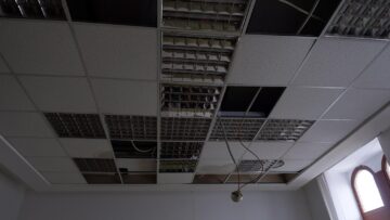 Imagini cu dezastrul din Palatul Administrativ Suceava. Întrebare cheie în anchetă: De ce nu au pornit senzorii de incendiu?