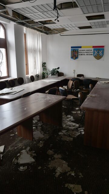Imagini cu dezastrul din Palatul Administrativ Suceava. Întrebare cheie în anchetă: De ce nu au pornit senzorii de incendiu?