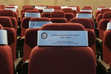 „Cântăreața Cheală”, premiera lunii aprilie, la Teatrul „Matei Vișniec” Suceava